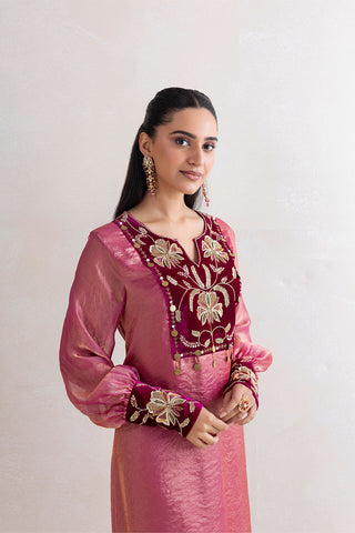 Avedhna Kurta Set