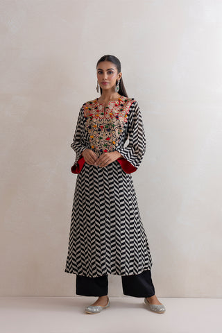 Essence Kurta Set
