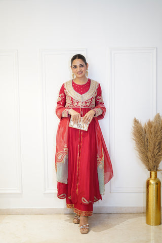 Supriya In Our Zarah Anarkali Set